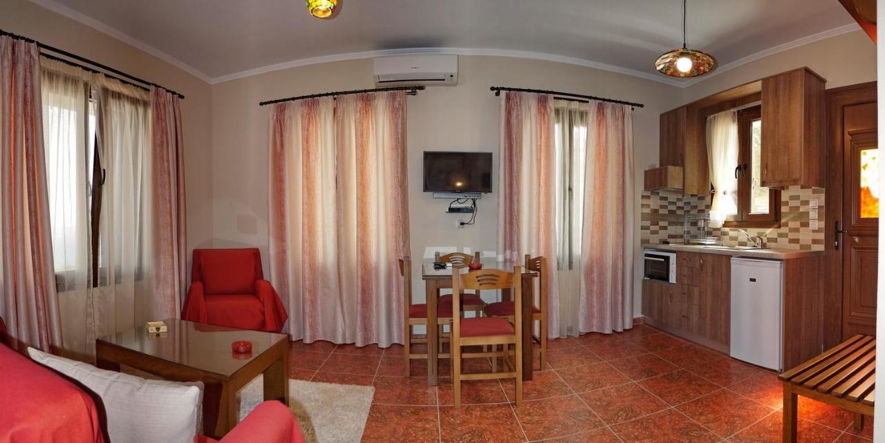 Villa Ktima Kiourelioti à Skala Sykamineas Extérieur photo